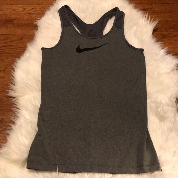 Nike Dri-Fit workout tank top 🏋️‍♀️